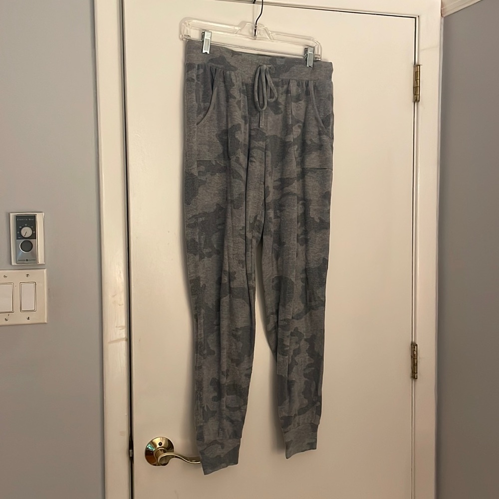 Pink rose gray camp joggers, size large, good condition barely worn
